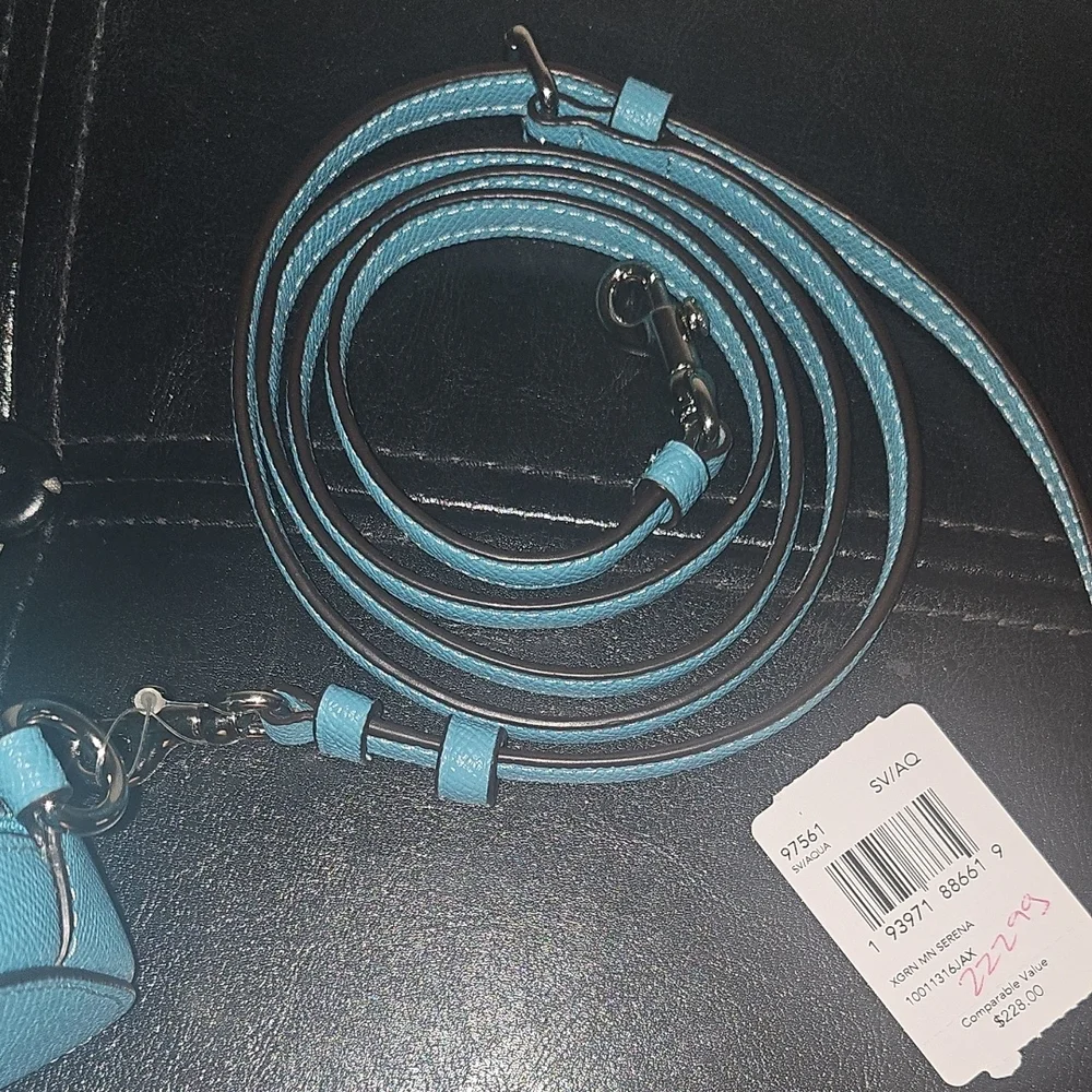 Coach Blue Cosmetic Bag with Signature Logo and Polished Finish - Picture 7 of 8